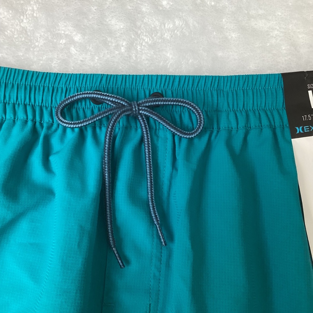 NWT Hurley Trek hybrid shorts - just in time for summer - Picture 3 of 8